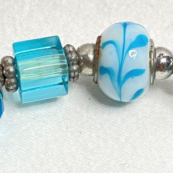 Stretch Bracelet Silver Tone Aqua Blue Multi Shape Iridescent White Floral Beads - Picture 7 of 8